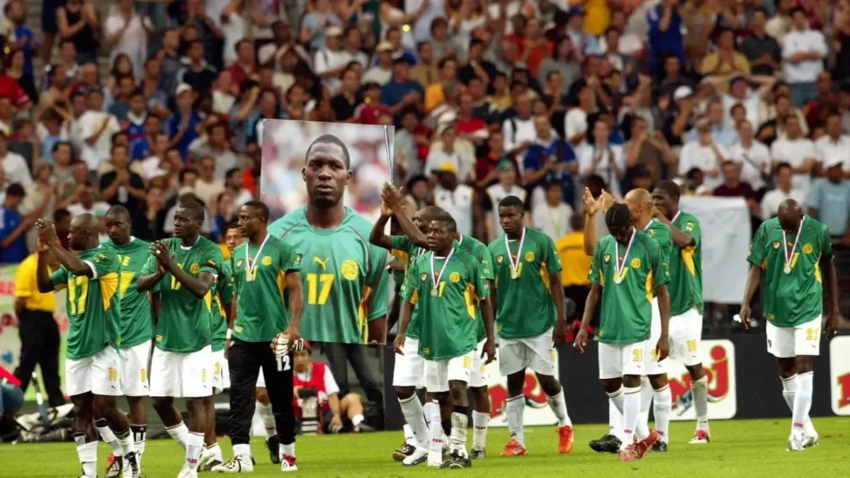 Marc-Vivien Foé-est mort il y a 22 ans lors du match contre la Colombie en match comptant pour les demi-finales de la Coupe des confédérations