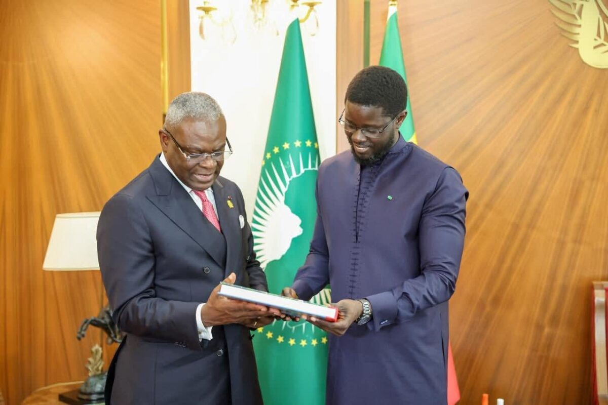 Le Président Bassirou Diomaye Faye et le Premier ministre congolais Anatole Collinet Makosso