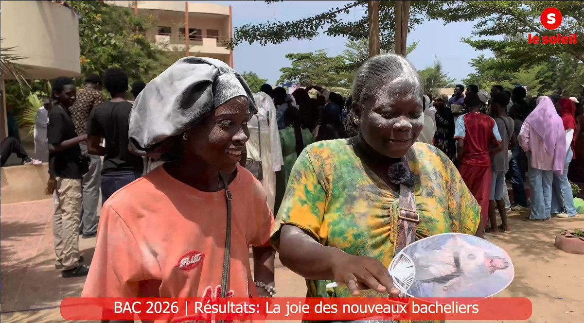 Bac 2026 : entre larmes, cris et embrassades, la délivrance des nouveaux bacheliers Bac 2026 : entre larmes, cris et embrassades, la délivrance des nouveaux bacheliers