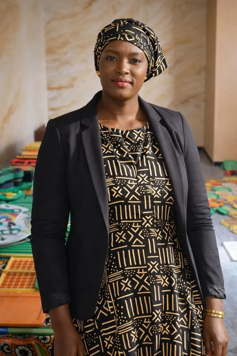 Nogoye Mbaye, Docteur en électronique